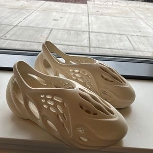 YEEZY FOAM RUNNER 'SAND' 8.0 mens